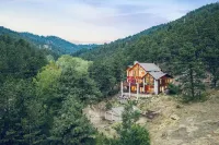 6Br Mountain Retreat • Pool • Walk to Pearl St - balcony