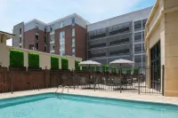 Fairfield Inn & Suites Savannah Downtown/Historic District - piscina