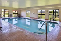 Hampton Inn & Suites Richmond - Swimmingpools