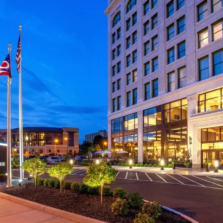 DoubleTree by Hilton Youngstown Downtown