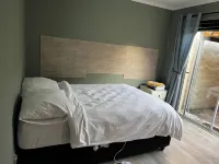 Charming Double Room Rental in Cape Town with Modern Amenities - 2-Sterne