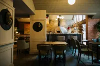 The Globe - bar