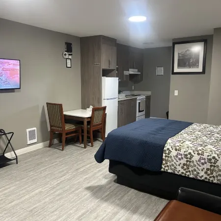 Riverside Motel