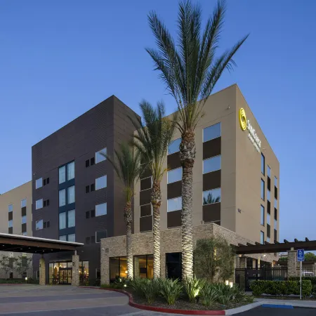 SunCoast Park Hotel Anaheim Resort, Tapestry by Hilton