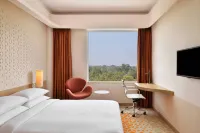 Fairfield by Marriott Chennai Mahindra World City - bar