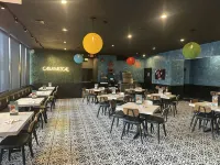 紅屋頂酒店彩繪郵政 - 停車場