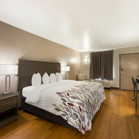 Red Roof Inn & Suites Thomasville
