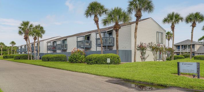 < Half-mi to Fort Clinch Beach! Condo w/ Balcony Ξενοδοχεία στην πόλη Fernandina Beach