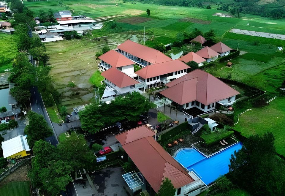 PEPABRI Hotel & Resort - Housity
