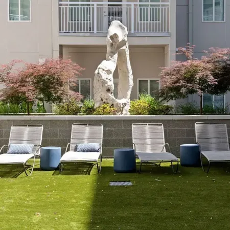 Landing Stunning Studio, Courtyard, Gym