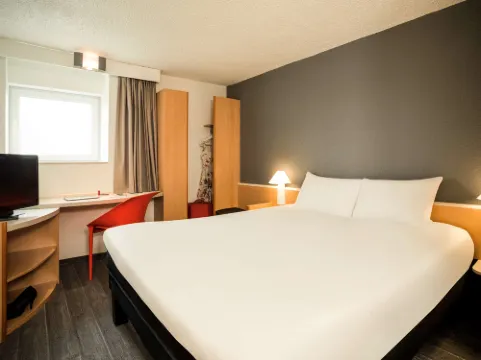 Ibis Orly Chevilly Tram 7 Hotels in Chevilly-Larue