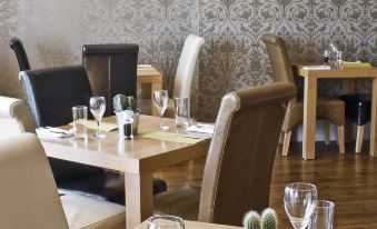 Queens Hotel & Spa