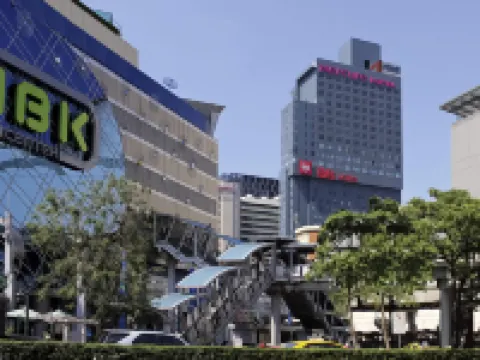 ไอบิส กรุงเทพ สยาม โรงแรมใกล้สถานีรถไฟฟ้าสนามกีฬาแห่งชาติ