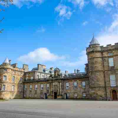 Destiny Scotland -The Malt House Apartments Hotel Exterior