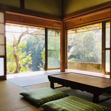 Old Guest House / Sleeping Fox