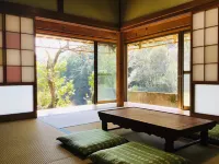 Old Guest House / Sleeping Fox Hotels in Kuroshio