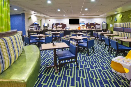 Holiday Inn Express & Suites Plant City