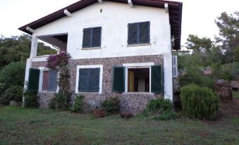 Villa with Garden and Terrace for 8 Pax