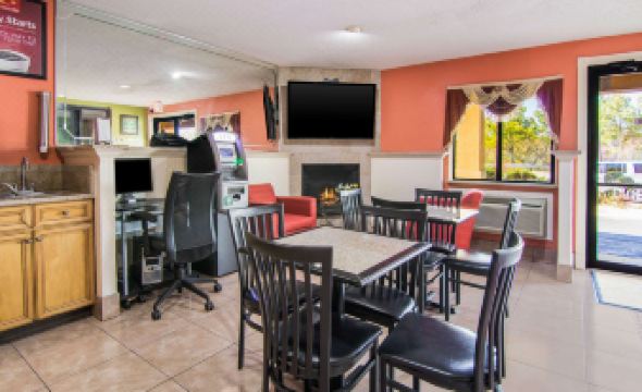 Econo Lodge Atlanta Airport East