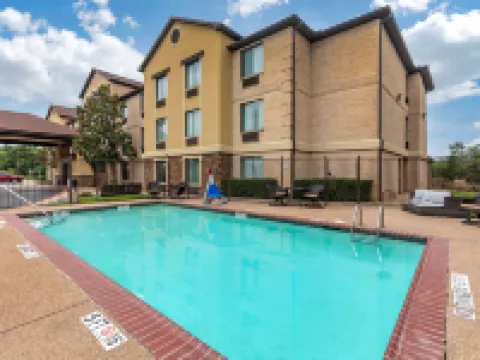 Comfort Inn & Suites Mansfield Hotels in Mansfield