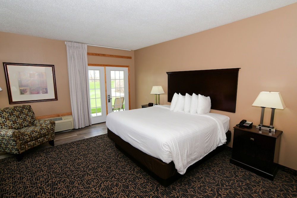 Cobblestone Inn & Suites - Denison Majestic Hills