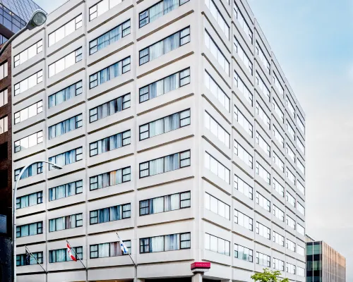 The Hollis Halifax - a DoubleTree Suites by Hilton โรงแรมใกล้เพียร์ 21