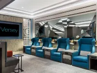 HOTEL VERSEY CHICAGO LINCOLN PARK Hotels near Lakeview