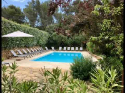 Stone Cottage, 2-4 People, at Provence Mas 16th Cent., Pool, Garden, Parking - Homestays