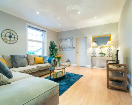 Modern Living 2 Bedroom Apartment South Wilmslow Hotels in Wilmslow