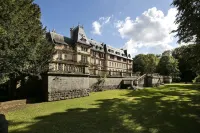 蒙維拉爾傑城堡酒店