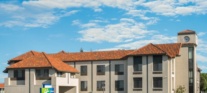 Holiday Inn Express & Suites SANTA CLARA - SILICON VALLEY by IHG Hotels in Santa Clara