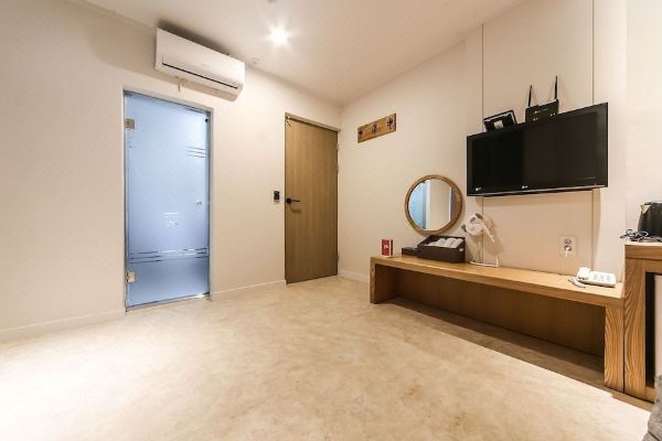거제도 장승포 호텔 카라라(Geojedo Jangseungpo Hotel Carara)_2