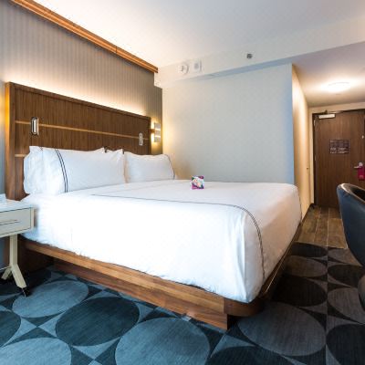 Hearing Accessible King Room with Roll-In Shower Crowne Plaza HY36 Midtown Manhattan, an IHG Hotel Promo Code
