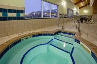 Holiday Inn Express & Suites Aberdeen by IHG - Hot Tub