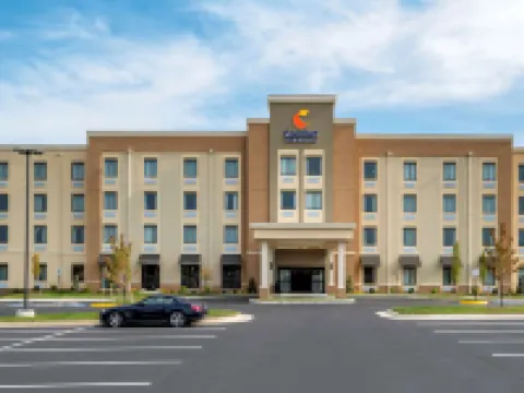Comfort Inn & Suites Hotels in Frederick County