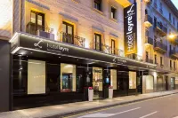 Habitus Hotel Leyre فنادق في Gorraiz
