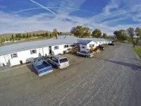 Baker City Motel & RV - parking