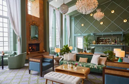 The Portofino Hotel & Marina, a Noble House Hotel Отели в г. Редондо-Бич