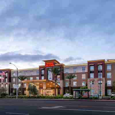 Hampton Inn & Suites Buena Park Hotel Exterior
