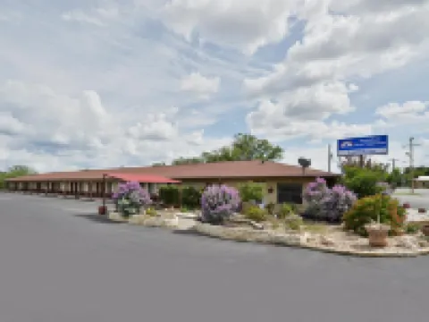 Americas Best Value Inn - Legend's Inn Hotels in Junction