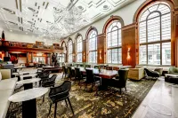 Hotel Fort des Moines, Curio Collection by Hilton - breakfast