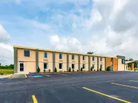 Red Lion Inn & Suites Bucyrus North Hotels in Crawford County