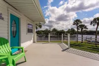 Cotee River Tiki Hut. Private Dock,