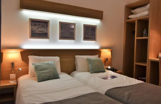 基里亞德酒店-卡朗唐