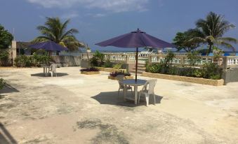 CariBlue Beach Hotel