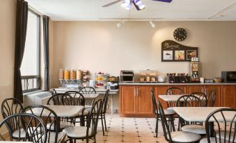 Days Inn by Wyndham Ottawa West