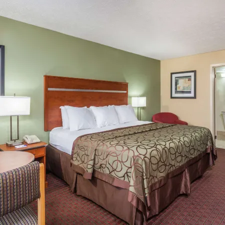Baymont by Wyndham Pigeon Forge Near Island Drive