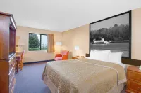 Super 8 by Wyndham Clear Lake Hotels in Clear Lake
