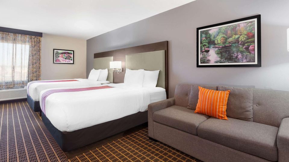 La Quinta Inn & Suites by Wyndham Rockford