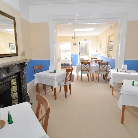 Westbury Lodge